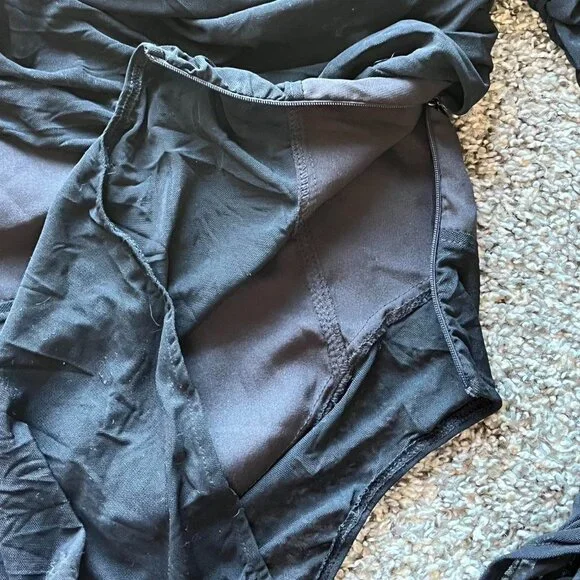 NWT Boohoo Black Feather Trim Off The Shoulder Body Suit Womens 12 Whimsigoth - Picture 6 of 8